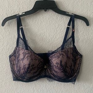 Brand new Victoria’s secret lined plunge blue bra size 38DD
